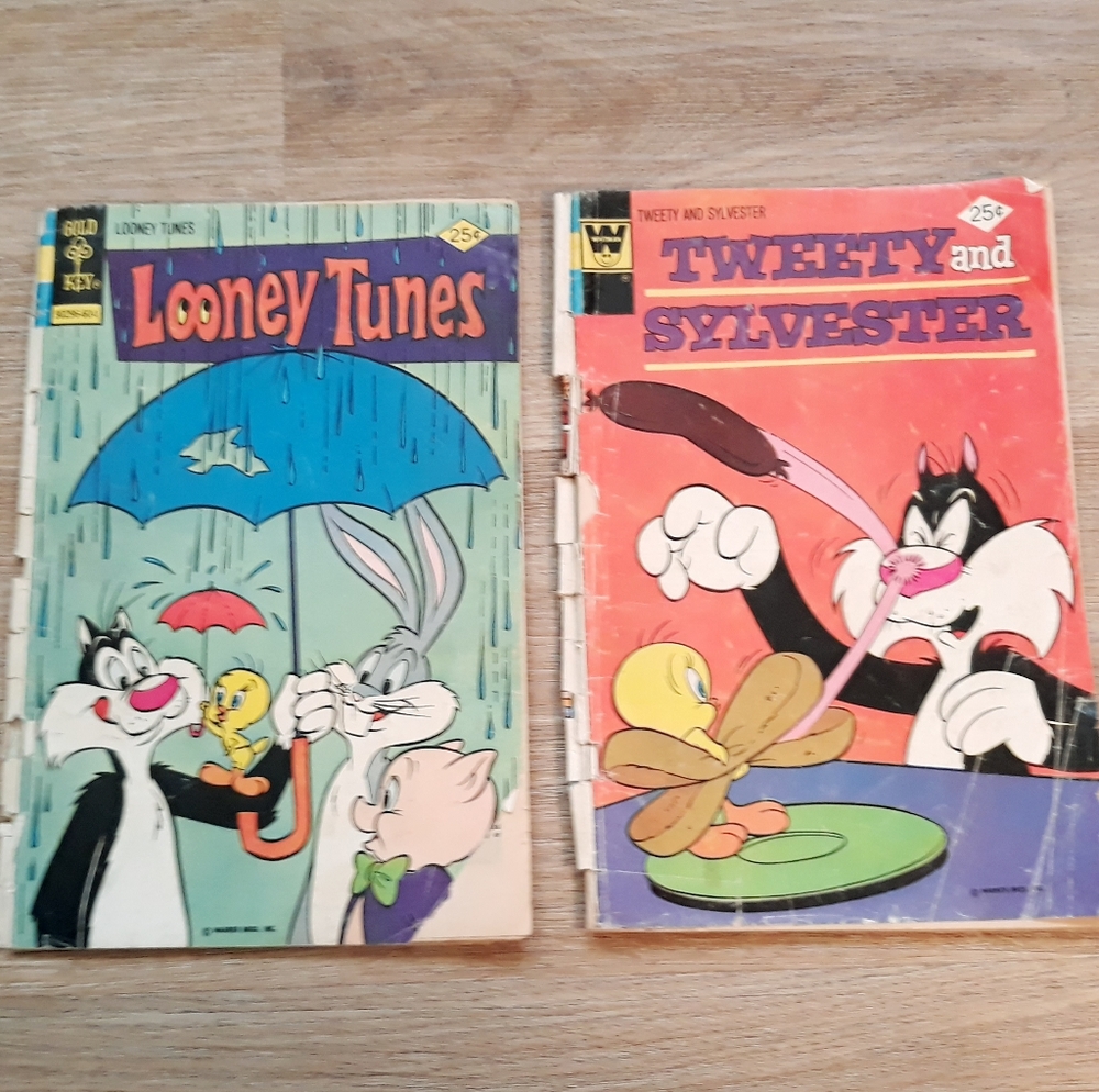 Vintage 1970's Warner Bros Looney Tunes / Tweety and Sylvester Comic Books